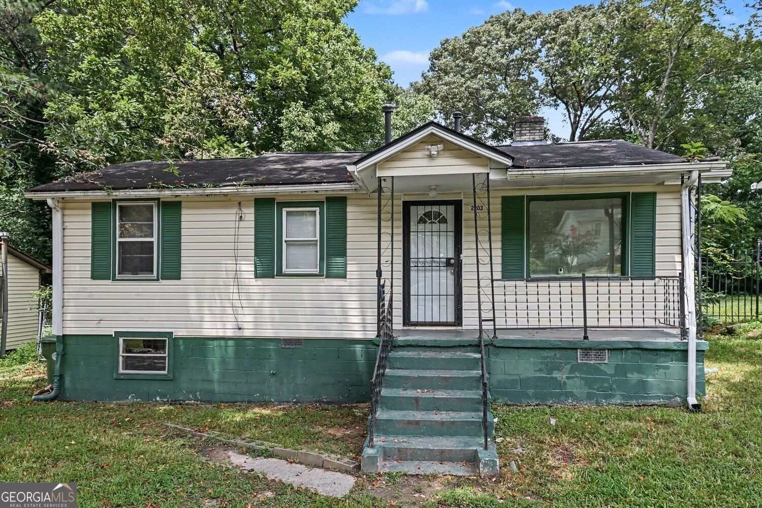 Property Photo:  2203 Tiger Flowers Drive NW  GA 30314 