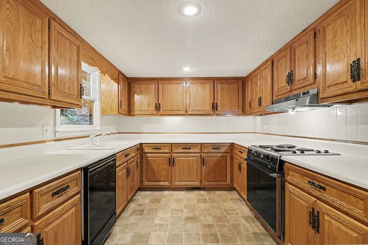 Property Photo: 241 Moss Cove Road GA 30512