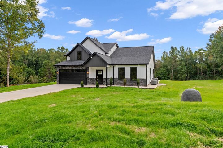 Property Photo:  202 Fraley Drive  SC 29349 