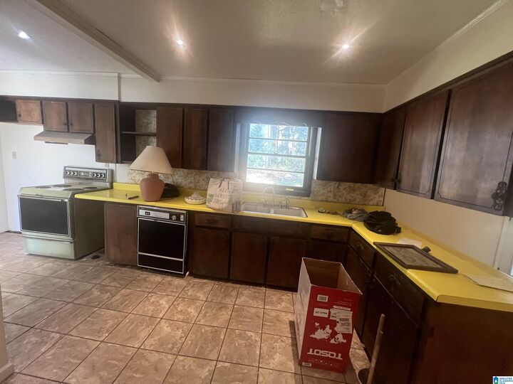 Property Photo: 729 Dagun Street AL 36206