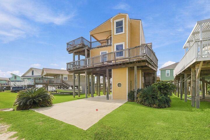 Property Photo:  4214 Vista Road  TX 77554 