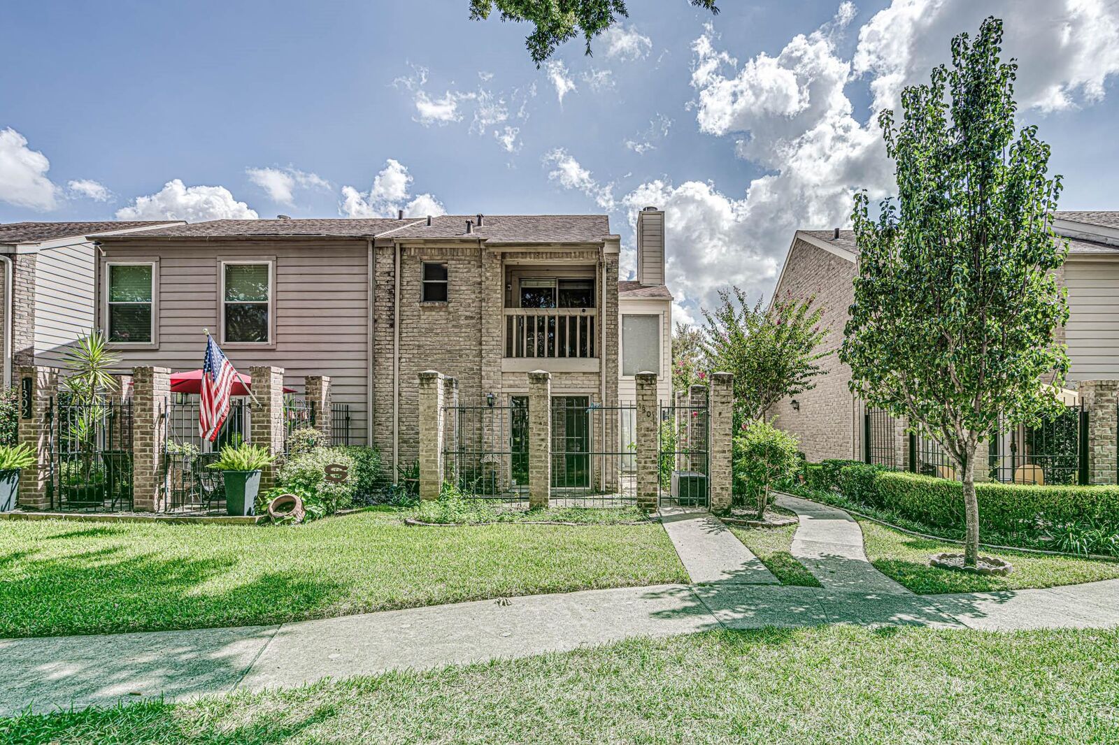 Property Photo: 800 Country Place Drive 1301 TX 77079
