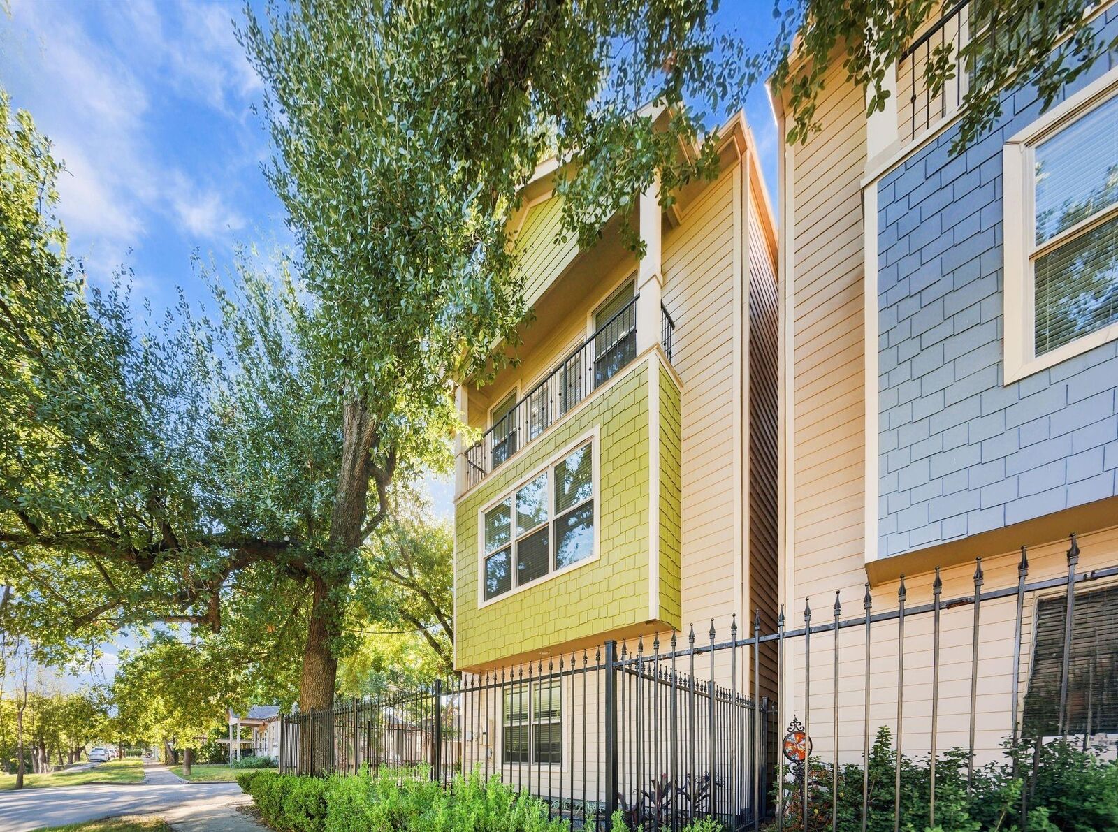 Property Photo:  1101 Nadine Street B  TX 77009 
