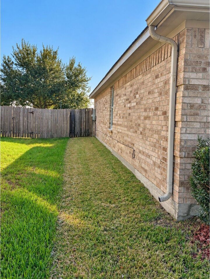 Property Photo: 14011 Chelseahurst Lane TX 77047