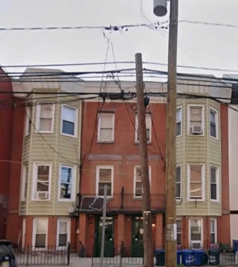 Property Photo:  262 Summit Ave 2  NJ 07306 