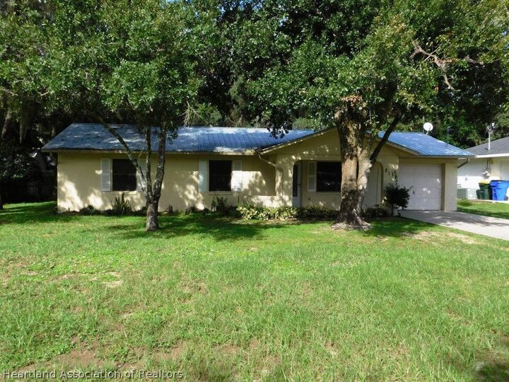 Property Photo: 2112 N Cardinal Road FL 33825