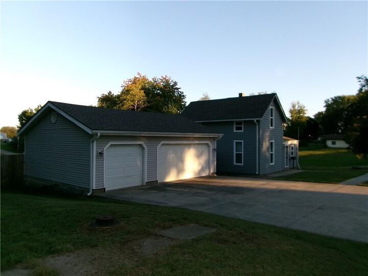 Property Photo:  302 N Kansas Street  KS 66035 