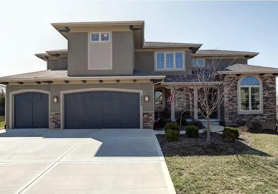 Property Photo:  16445 Carter Street  KS 66085 