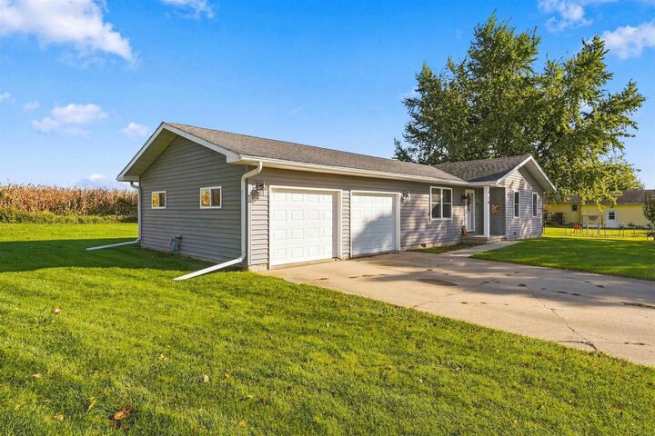 Property Photo: 416 O'Brien Court IA 50644