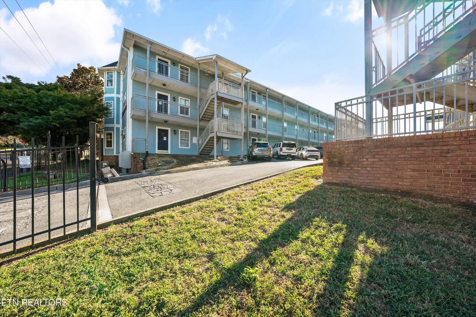 Property Photo:  1628 Queen Anne Way  TN 37916 