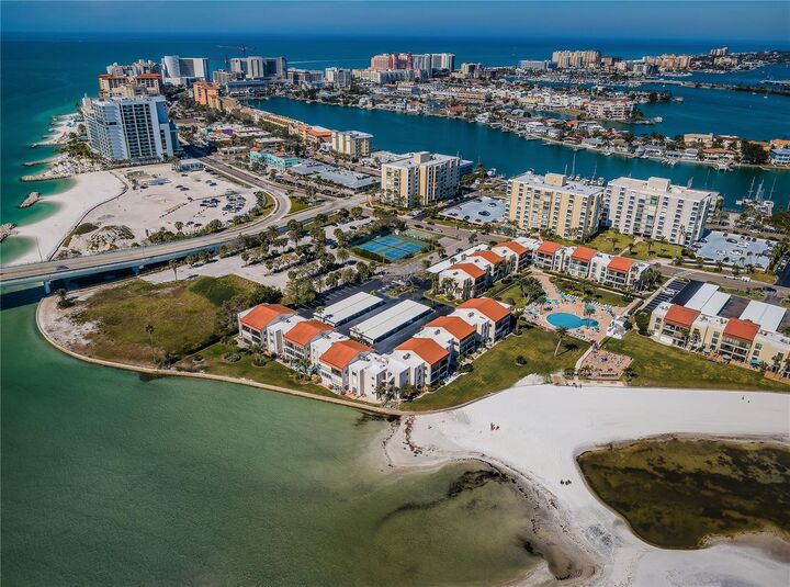 Property Photo:  855 Bay Way Boulevard 806  FL 33767 