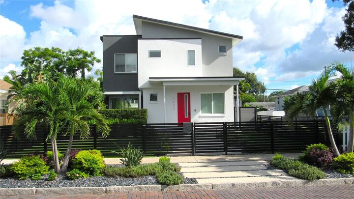 Property Photo:  2423 2nd Avenue N  FL 33713 