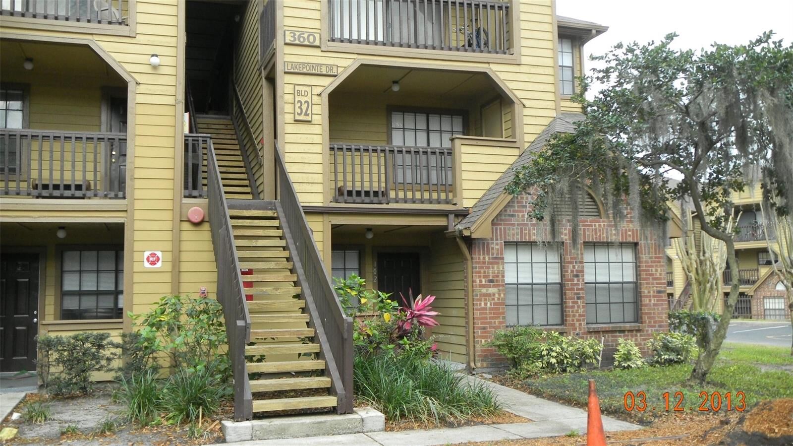 Property Photo:  360 Lakepointe Drive 202  FL 32701 