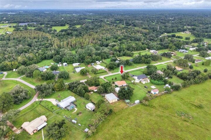 Property Photo:  4702 Charro Lane  FL 33565 