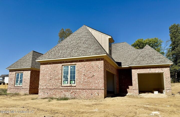Property Photo:  2402 Glenmore Cove  MS 38632 