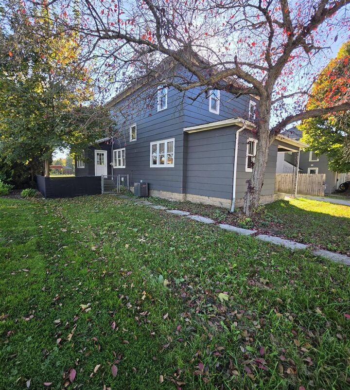 Property Photo: 113 W State Street MI 49454-1135