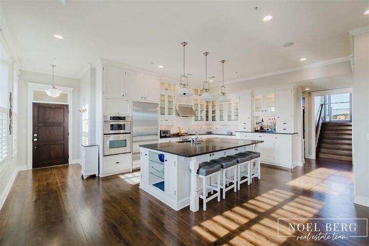 Property Photo:  9 S 3rd Street 301  MI 49417 
