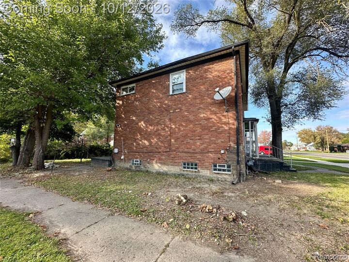 Property Photo:  8201 Wyoming Avenue  MI 48204 