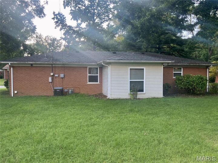 Property Photo: 700 St Mary Drive IL 62226