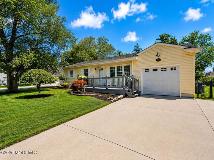 Property Photo:  877 Egret Drive  NJ 08753 