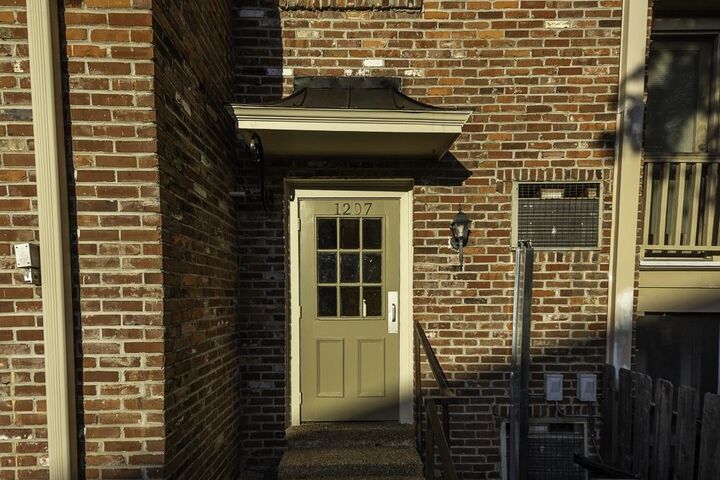 Property Photo: 1207 Middle Ct 302M TN 38119