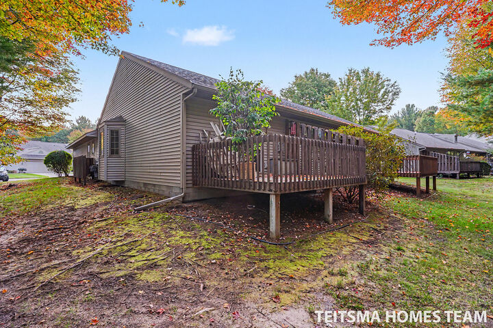Property Photo: 565 Tournament Circle MI 49444