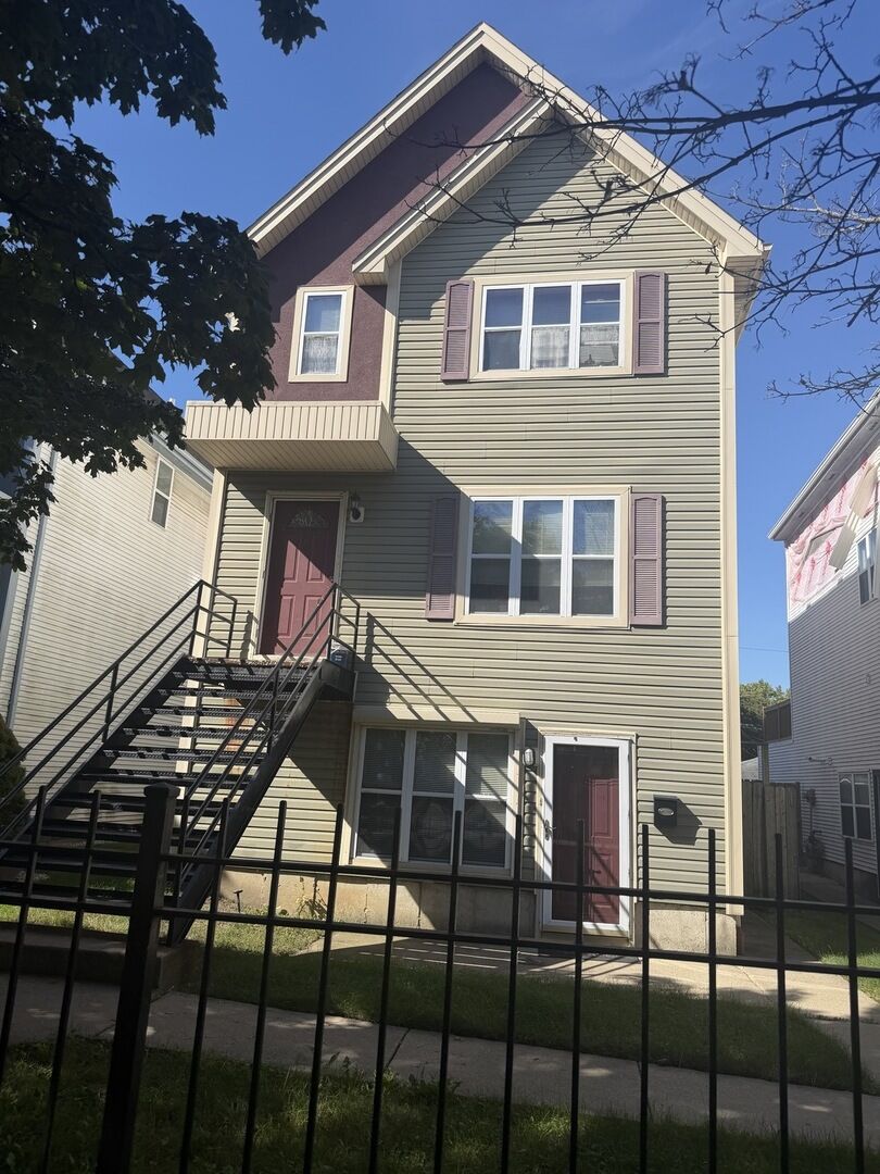 Property Photo: 6502 S Kenwood Avenue IL 60637