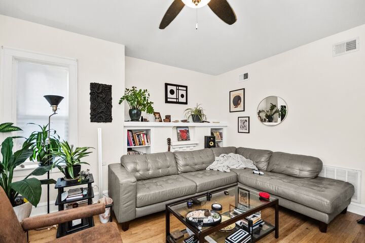 Property Photo:  7605 S Calumet Avenue  IL 60619 