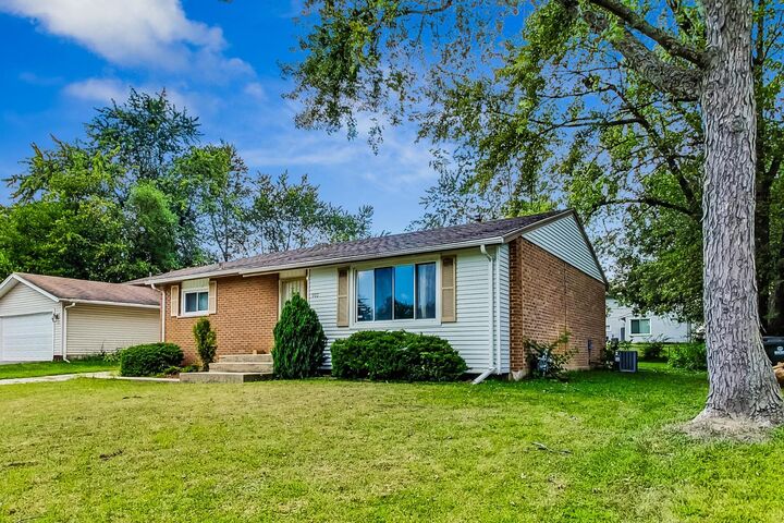 Property Photo: 902 Union Drive IL 60484
