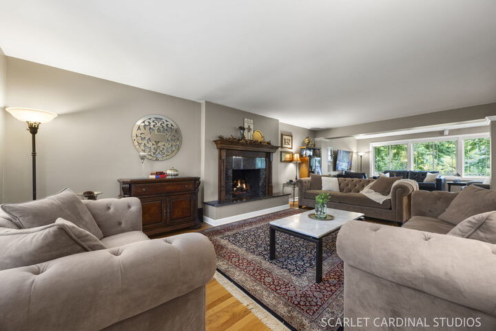 Property Photo:  7S339 Midfield Drive  IL 60506 