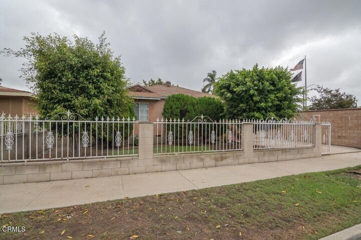 Property Photo:  10942 Cedar Street  CA 90680 