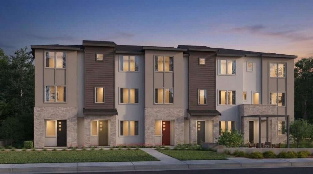 Property Photo:  810 Fiesta Lane  CA 94306 
