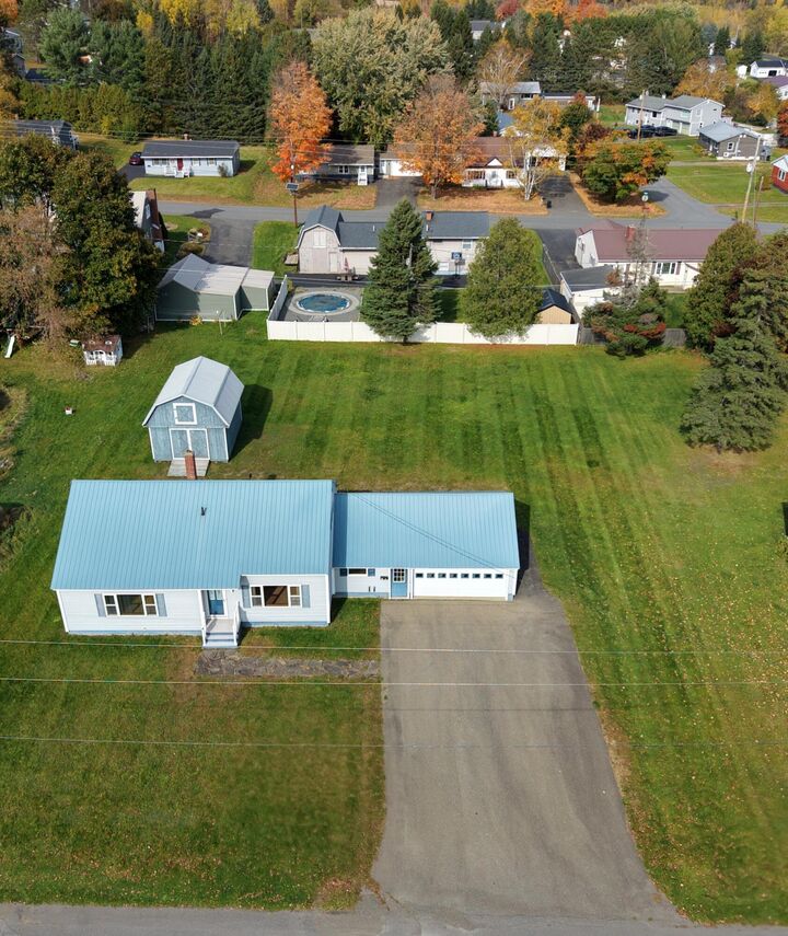 Property Photo:  71 Garden Circle  ME 04736 