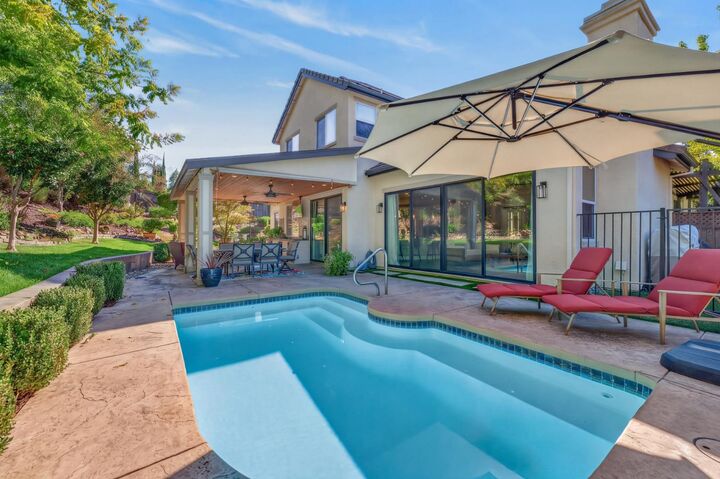 Property Photo:  517 Bianco Court  CA 95762 