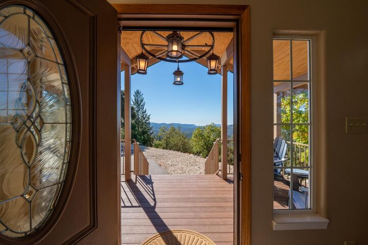 Property Photo:  14021 Murphy Place  CA 95945 