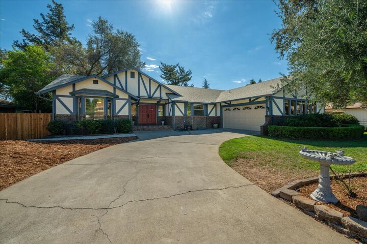 Property Photo: 3128 Cambridge Court CA 95682