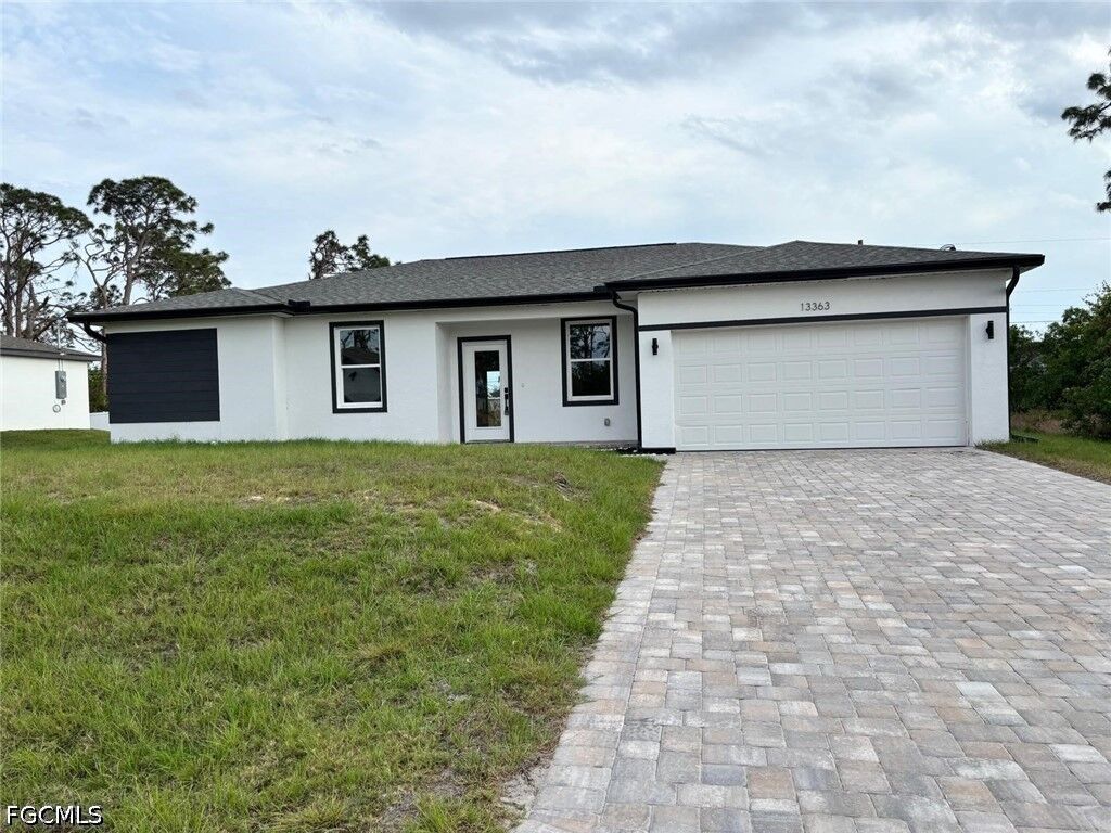 Property Photo:  13363 Drysdale Avenue  FL 33981 