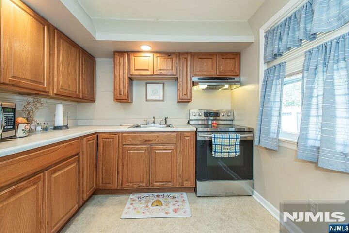 Property Photo:  184 Fairfield Road  NJ 07470 