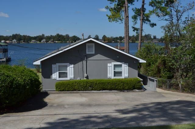 Property Photo: 8781 Island Road LA 70783
