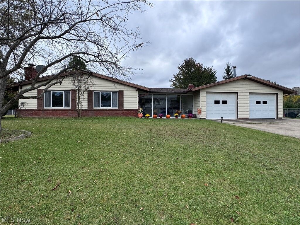 Property Photo: 9495 Seymour Drive OH 44241