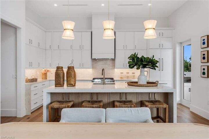 Property Photo:  2778 Shoreview Dr  FL 34112 