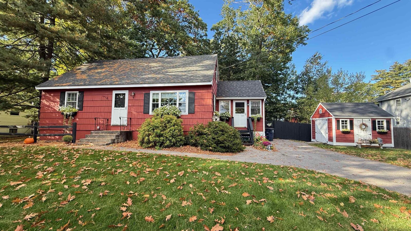 Property Photo: 10 Newman Drive NH 03062-2003