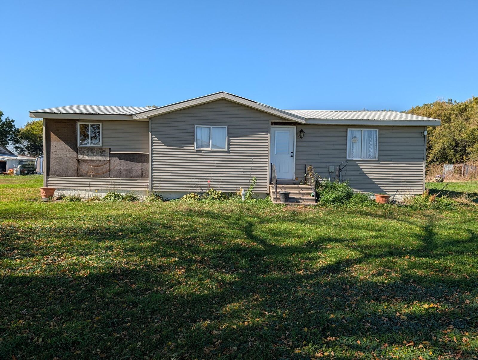 Property Photo:  14687 540th Avenue  MN 56097 