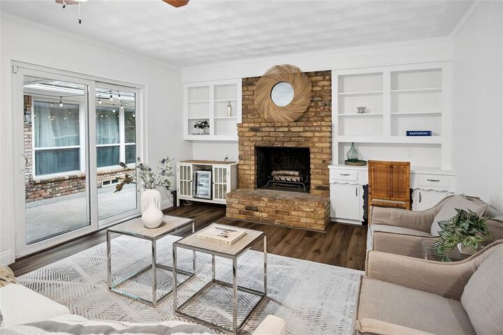 Property Photo: 8426 Baumgarten Drive TX 75228