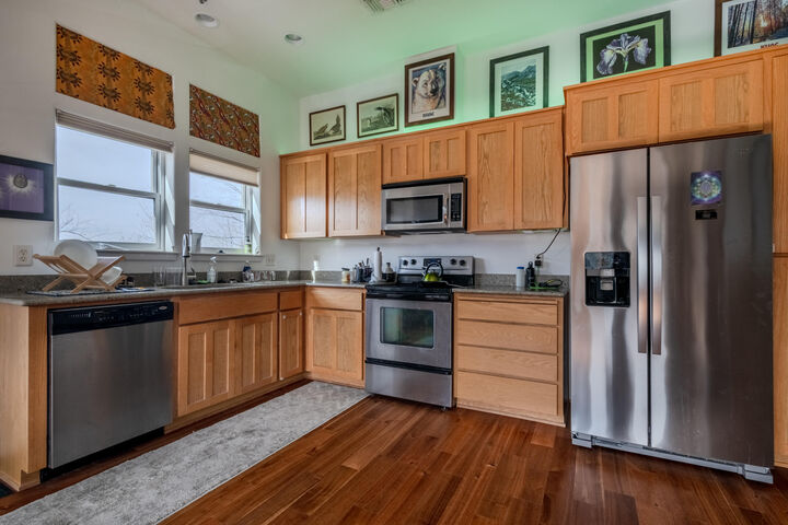 Property Photo: 479 Russell Street 202 OR 97520