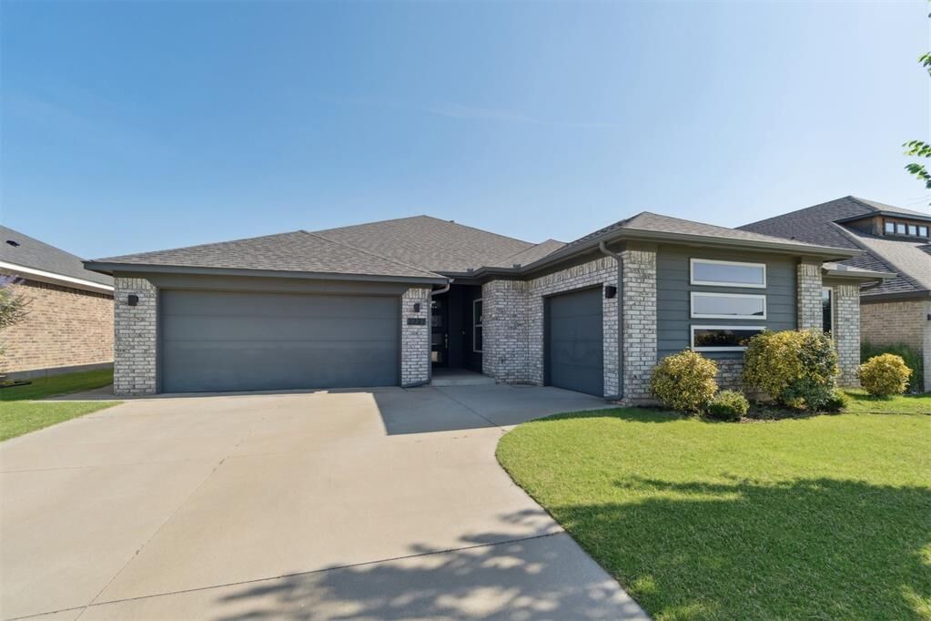 Property Photo: 2237 NW 179th Street OK 73012