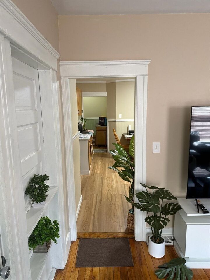 Property Photo: 165 Ingleside Ave 1 MA 01604