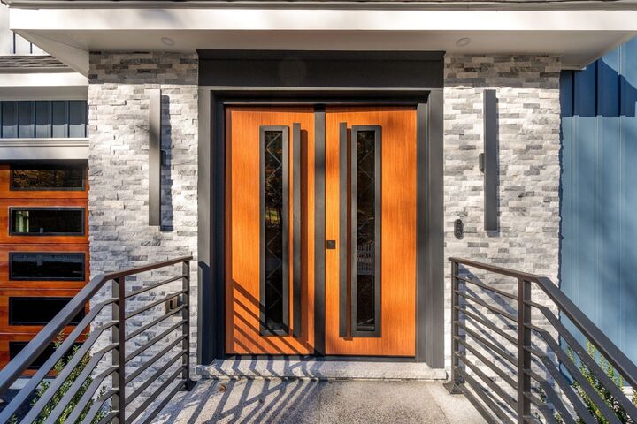 Property Photo:  5 Hanover St  MA 02056 