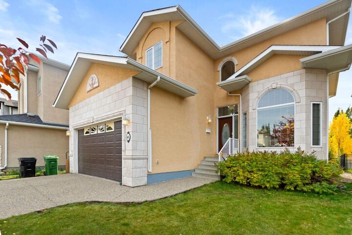 Property Photo: 63 West Cedar Rise SW AB T3H 5E2