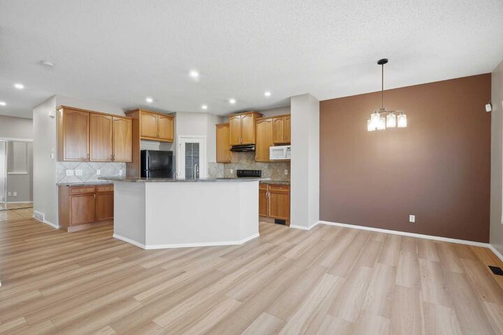 Property Photo: 249 Saddlecrest Way NE AB T3J 5N3
